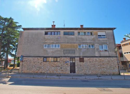 Apartments Elda 1470