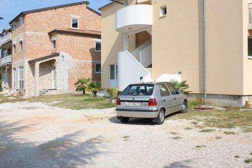 Apartment Funtana 7076b