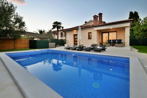 House Vedran 1125