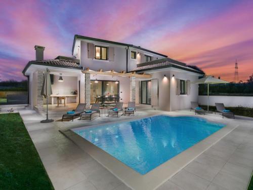 Villa Family