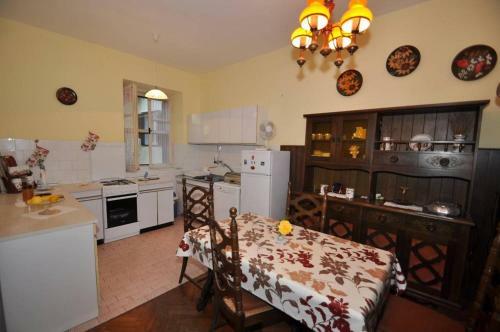 Seaside Holiday House Sumpetar (omis) - 14456
