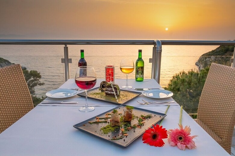 Ladonia Hotels Adakule