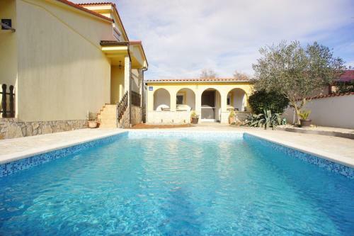 Holiday Home In Liznjan/istrien 17282