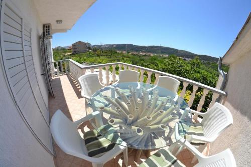 Apartment Lopar 14070b