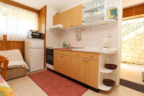 Apartment Lumbarda 9305b