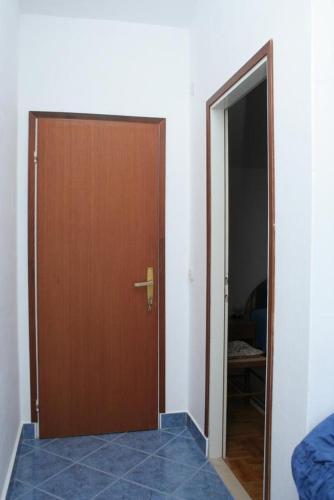 Apartment Lumbarda 177b
