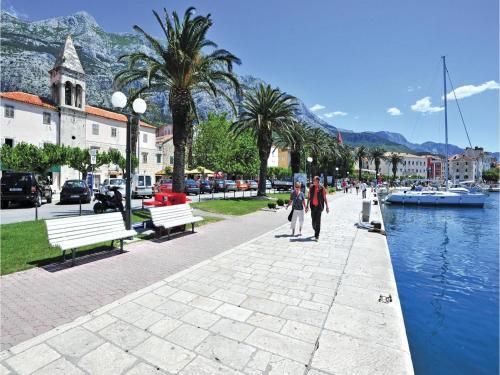 0-bedroom Apartment In Makarska