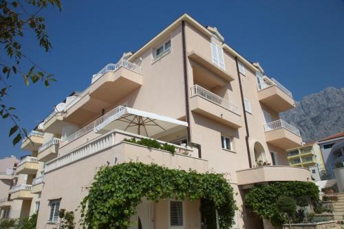 Apartment Makarska (150-1)