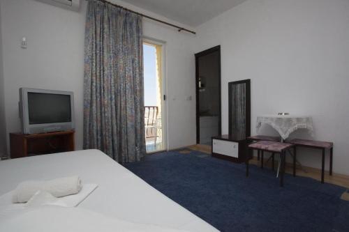 Apartment Makarska 16161b