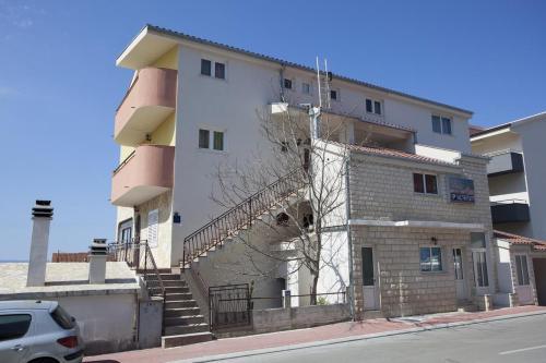 Apartment Makarska 16161b