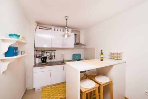 Studio Apartment Blue Sun