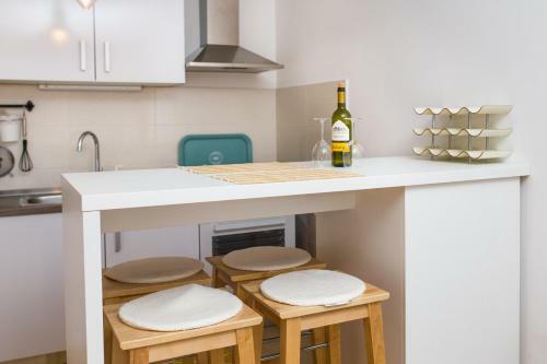 Studio Apartment Blue Sun