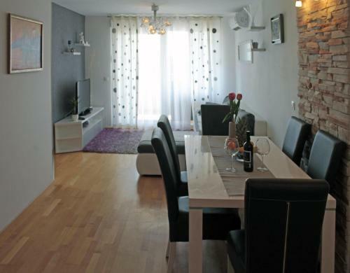 Apartment Petra