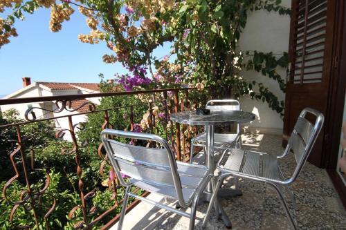 Hostal Apartments And Rooms With Parking Space Makarska - 9128