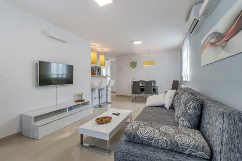 Apartamentos Ema