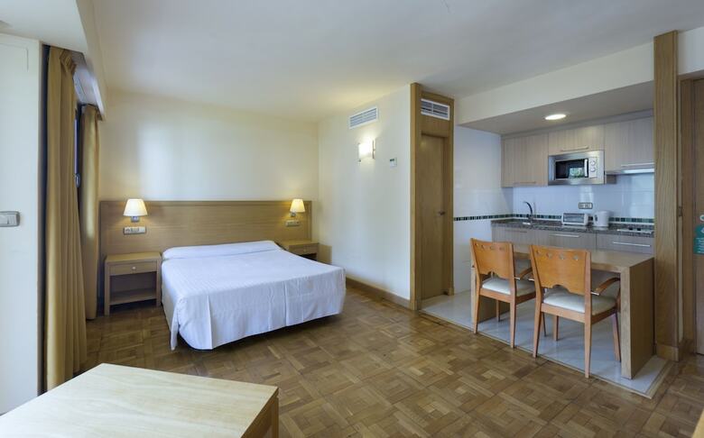 Apartamentos Ms Puerto Marina