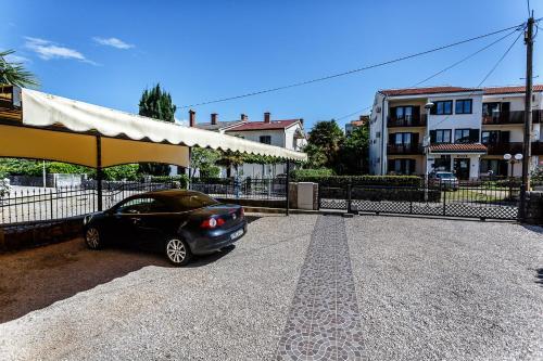 Apartments In Malinska/insel Krk 13213