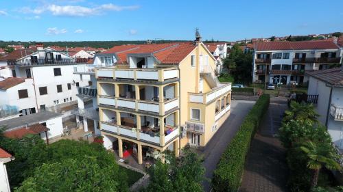 Apartments In Malinska/insel Krk 13213