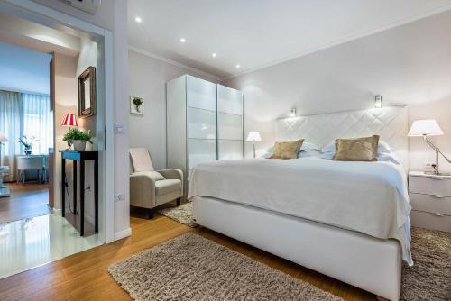Apartments And Rooms With Parking Space Zagreb - 14675
