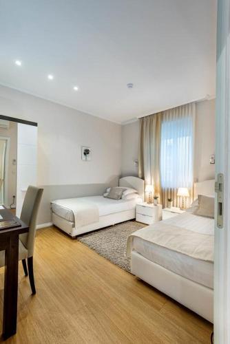 Apartments And Rooms With Parking Space Zagreb - 14675
