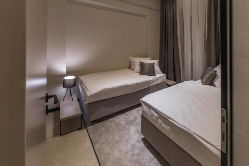 De?man Luxury Apartments