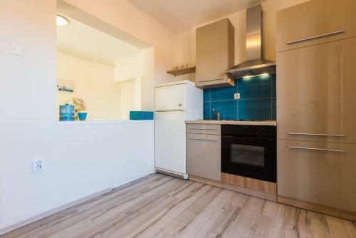 Sea View Apartments Pericic