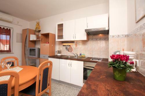 Apartments Azuro