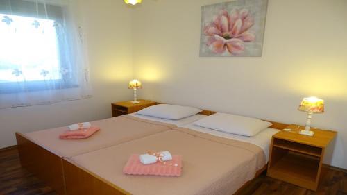 Villa Holiday Home Iva With Pool