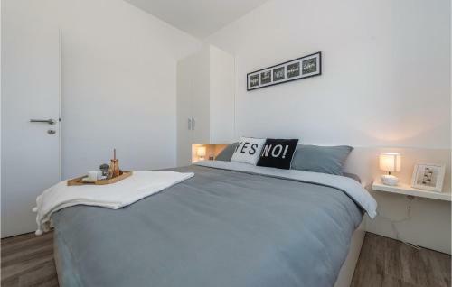 Four-bedroom Holiday Home In Sukosan