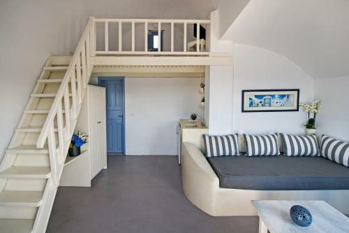 Apanemo Hotel & Suites