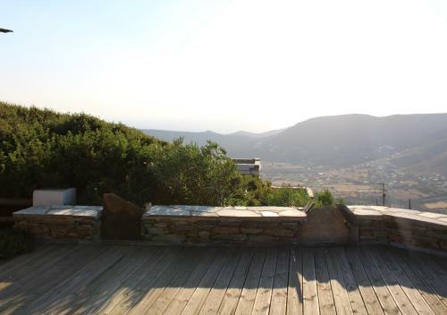 Villette Adonis Andros