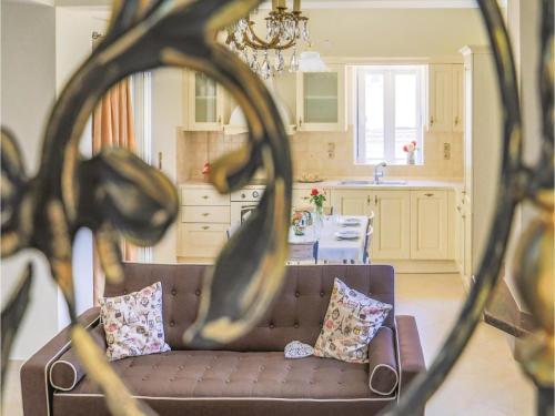 Four-bedroom Holiday Home In Diakopto