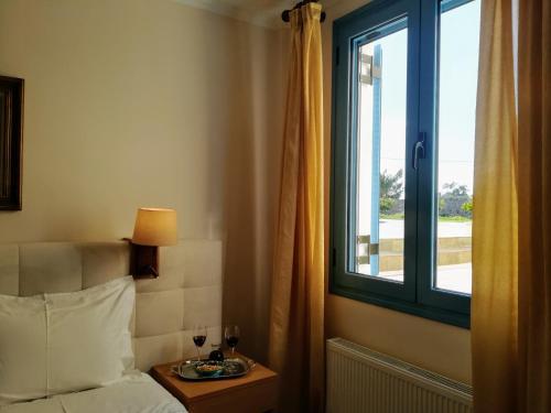 Hostal Amforeas Retreat Guesthouse
