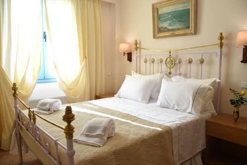 Hostal Amforeas Retreat Guesthouse