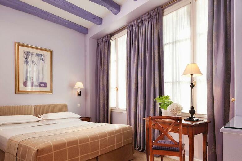 Hotel Relais Saint Honor�