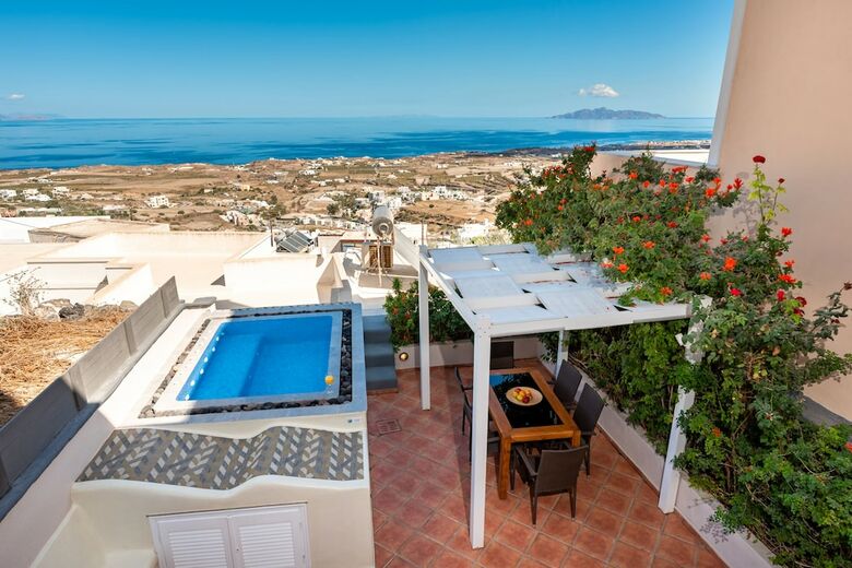 Villa By Hotel Thira