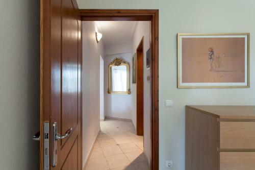 Stunning 1 Bdrm Apartment In Glyfada -sea View