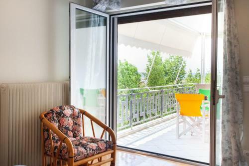 Stunning 1 Bdrm Apartment In Glyfada -sea View