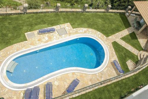 Kyra Chrysikou Villa Sleeps 6 Pool Air Con Wifi