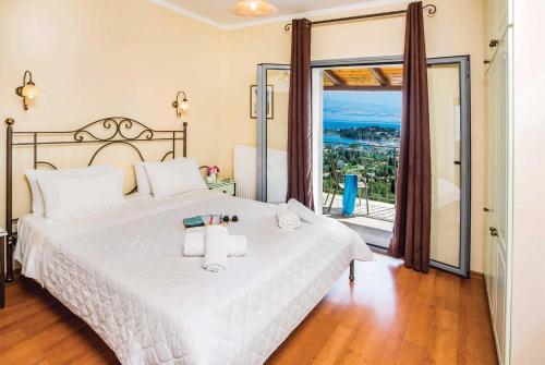 Kyra Chrysikou Villa Sleeps 6 Air Con Wifi