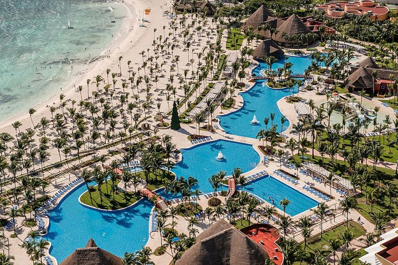 Hotel Barcelo Maya Colonial