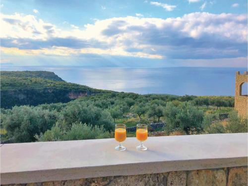 Four-bedroom Holiday Home In Kardamyli