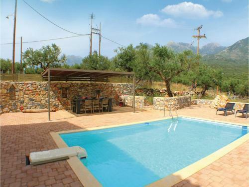 Four-bedroom Holiday Home In Kardamyli