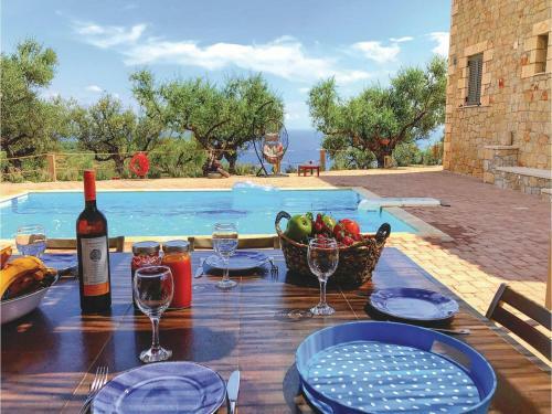 Four-bedroom Holiday Home In Kardamyli