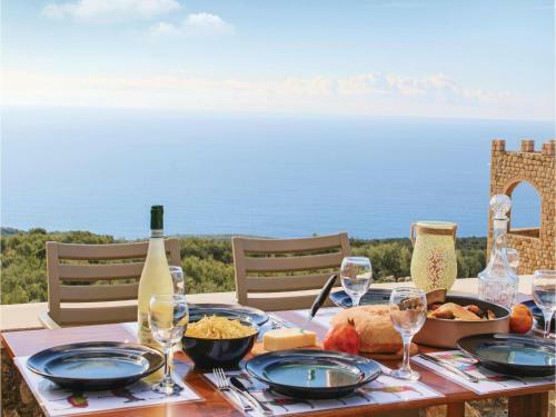 Four-bedroom Holiday Home In Kardamyli
