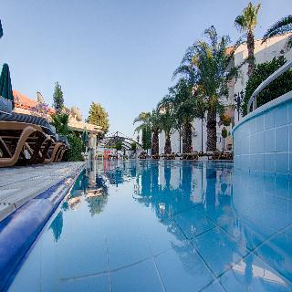 Hotel Romance Beach