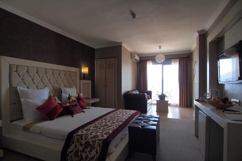 Hotel Romance Beach