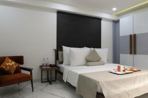 Hotel Ebony Residency