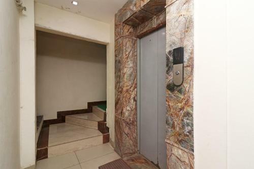 Oyo 27611 Hotel Shree Regency