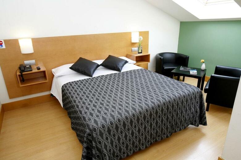 Hotel Bilbao Jardines